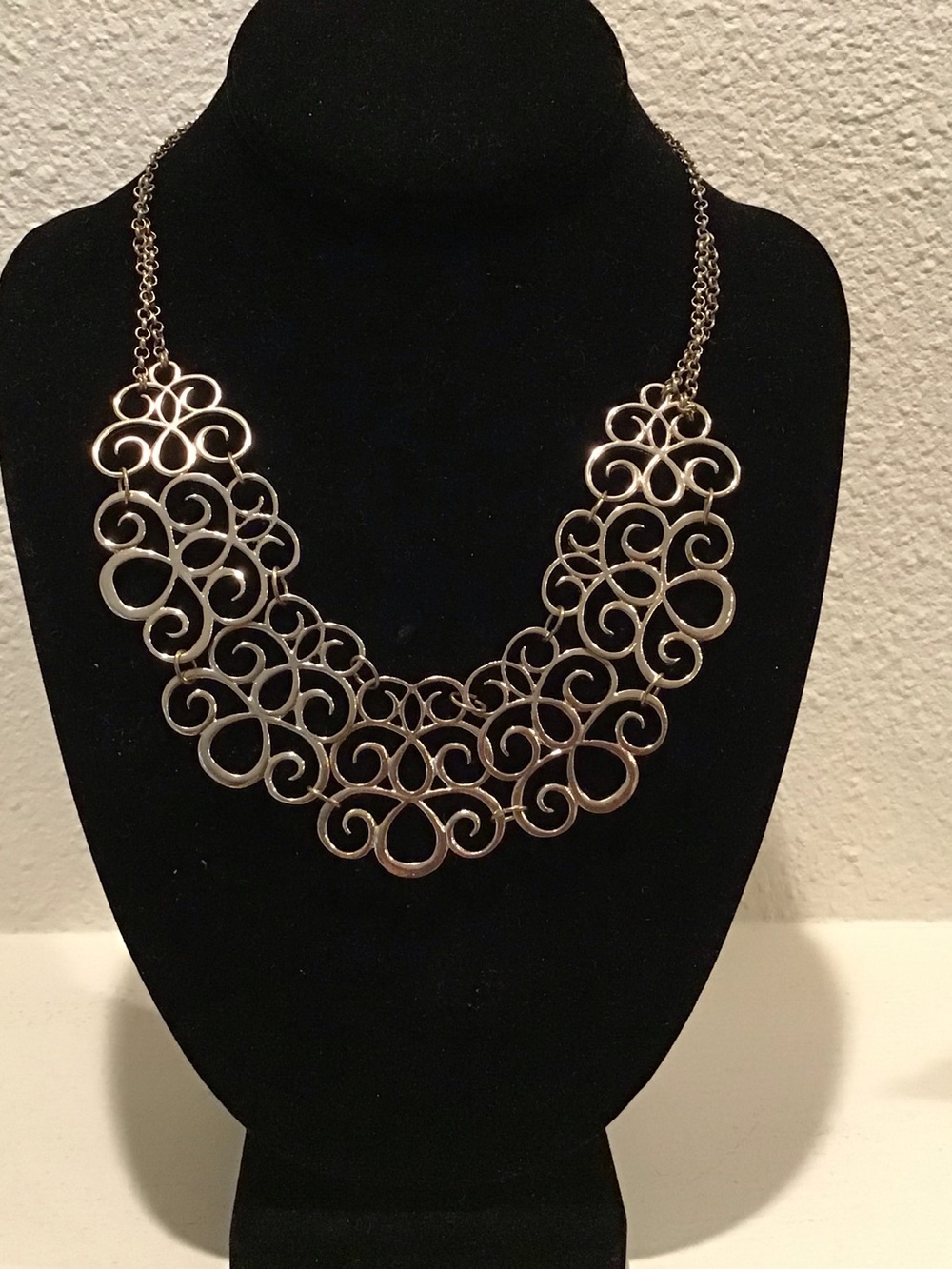 Elegant Gold-Tone Scrollwork Statement Necklace - Women Jewelry